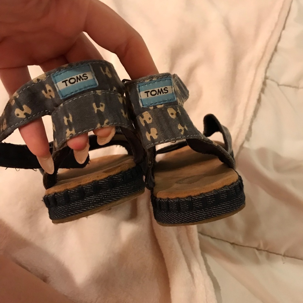 Tom’s sandals - Picture 6 of 6